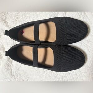 Taryn Rose Black Knit Flats